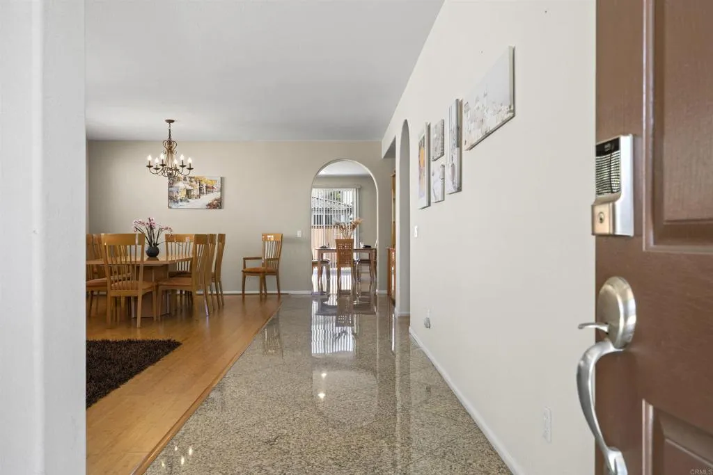 https://cdn.realtyfeed.com/cdn/127/306780033/82b94c1207eea8d13b042bd7d995d32a.webp