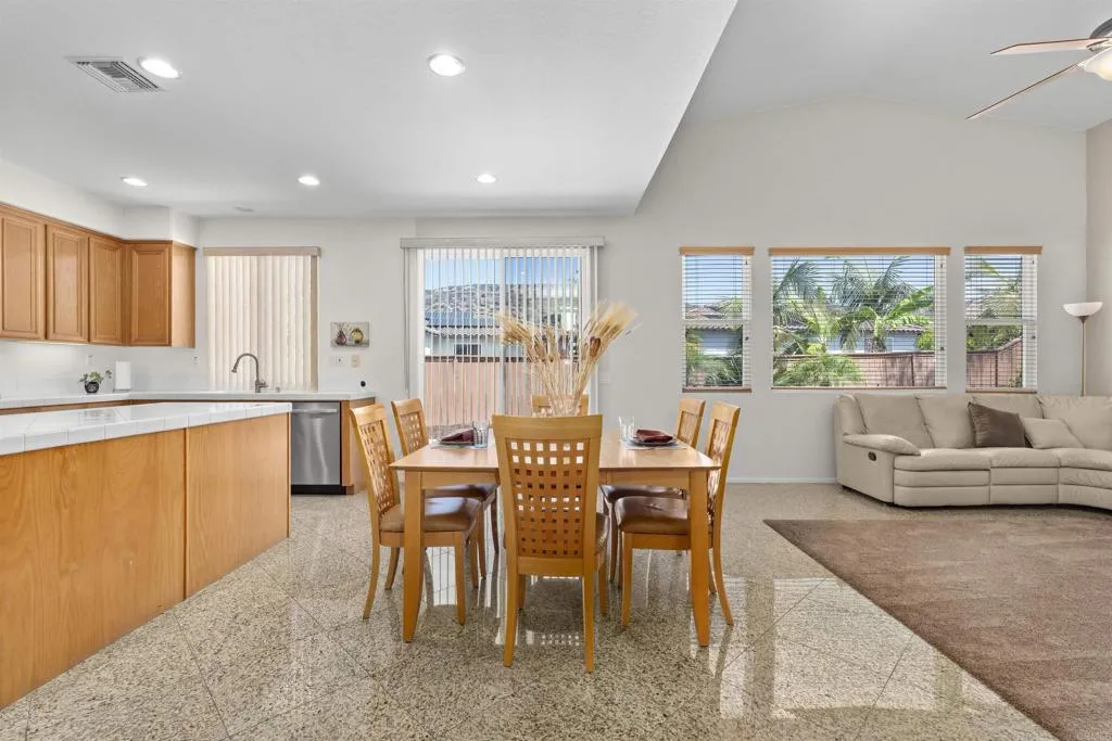 https://cdn.realtyfeed.com/cdn/127/306780033/a131d74f95e6409ca3bfb266d4a6d752.webp