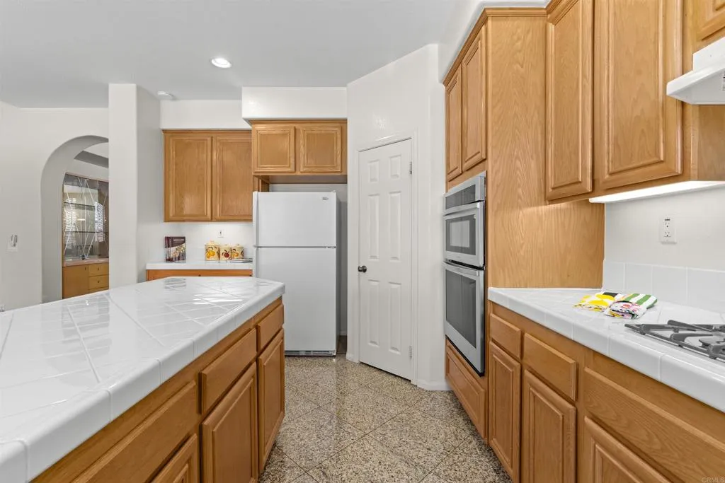 https://cdn.realtyfeed.com/cdn/127/306780033/cc945db5dfadb5d4bb5e1b5c96327a51.webp