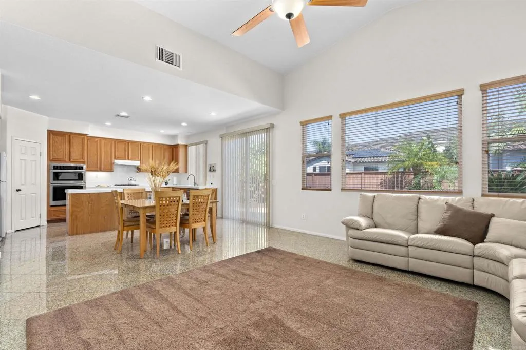https://cdn.realtyfeed.com/cdn/127/306780033/e01f1d751da2521ed46ba9b6ad5d3b28.webp