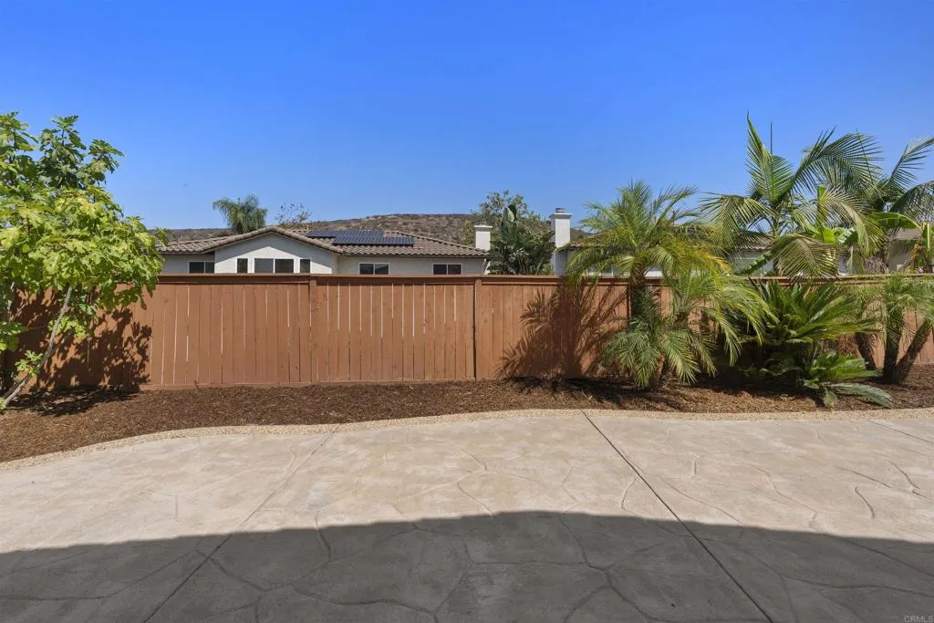 https://cdn.realtyfeed.com/cdn/127/306780033/f0a323e4582f6597c50bfe3709cfef19.webp