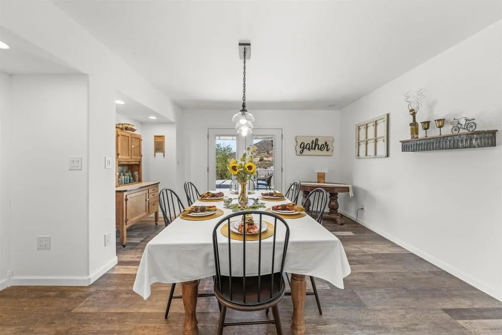 https://cdn.realtyfeed.com/cdn/127/306780038/3c28c1d4093a4d8530bbf4932de5be5f.webp