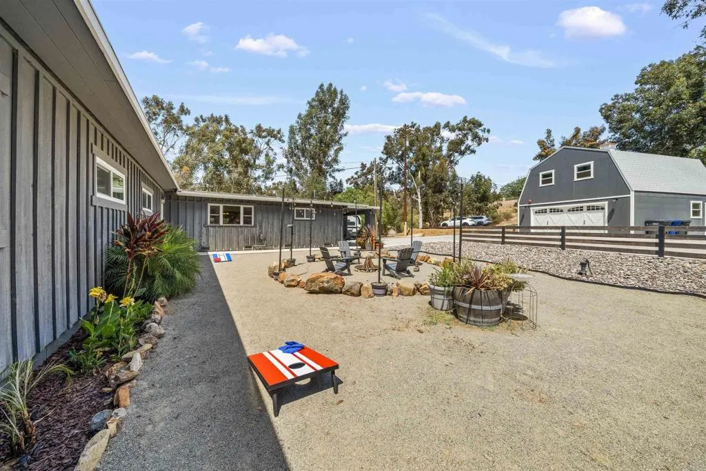 https://cdn.realtyfeed.com/cdn/127/306780038/5f6e744af32398c8eb35e43535d5c0d9.webp