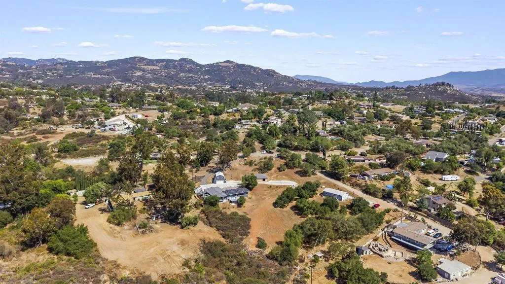 https://cdn.realtyfeed.com/cdn/127/306780038/6874f4fccee8d1681db0912f3ca02cf5.webp