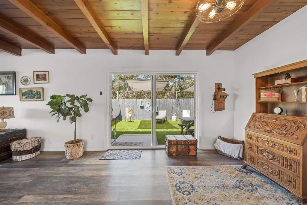 https://cdn.realtyfeed.com/cdn/127/306780038/7e81c83361a941d25ed09f17bebc4c72.webp