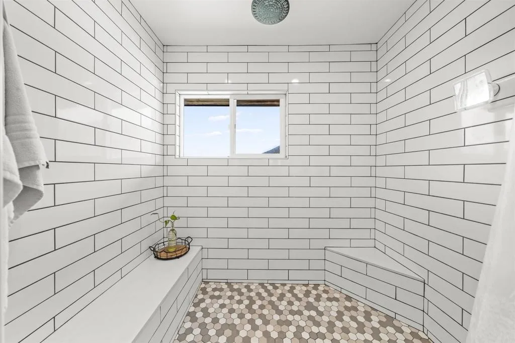 https://cdn.realtyfeed.com/cdn/127/306780038/ae6c3fbcab785df7a6424072507588e4.webp