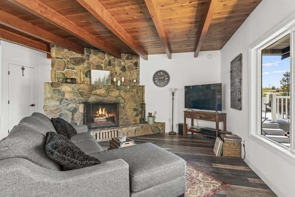 https://cdn.realtyfeed.com/cdn/127/306780038/e104b22485cdb339f27637eaffc63108.webp