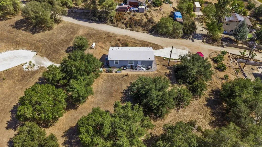https://cdn.realtyfeed.com/cdn/127/306780038/e55b53ad934e08c7bd95947bf7ef05af.webp