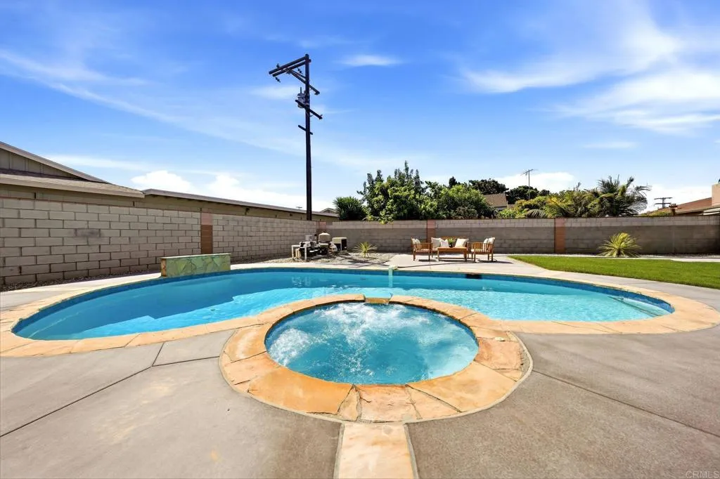 https://cdn.realtyfeed.com/cdn/127/306780081/d3d979ffacb23bf25f3c1984aa8f4425.webp