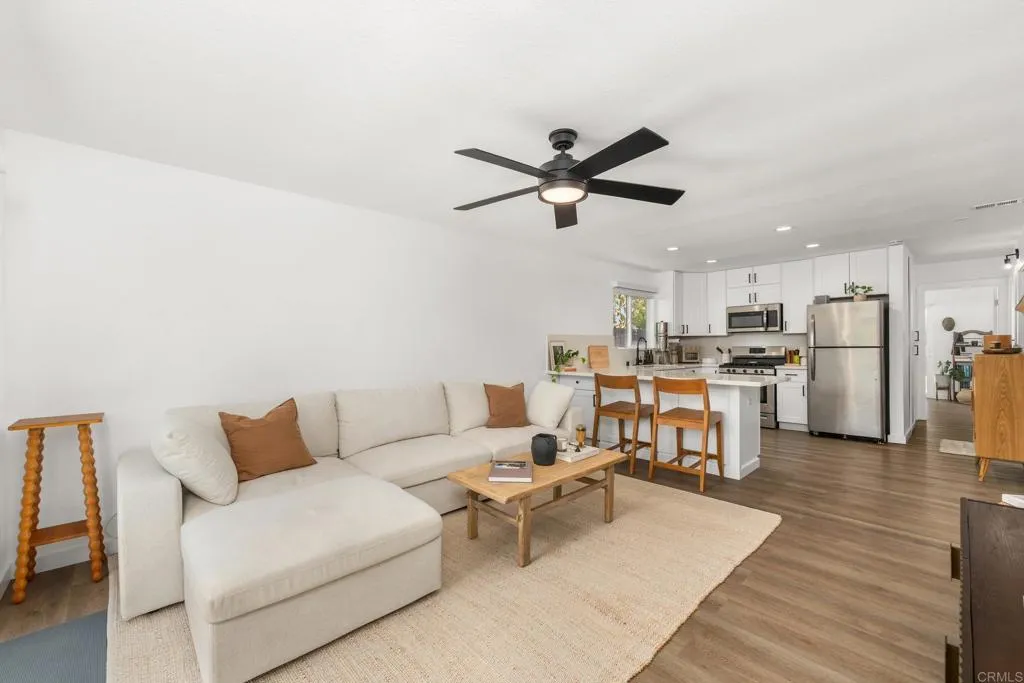 https://cdn.realtyfeed.com/cdn/127/306780098/ae406a8a4a61a68bd37e7299ebb51d56.webp