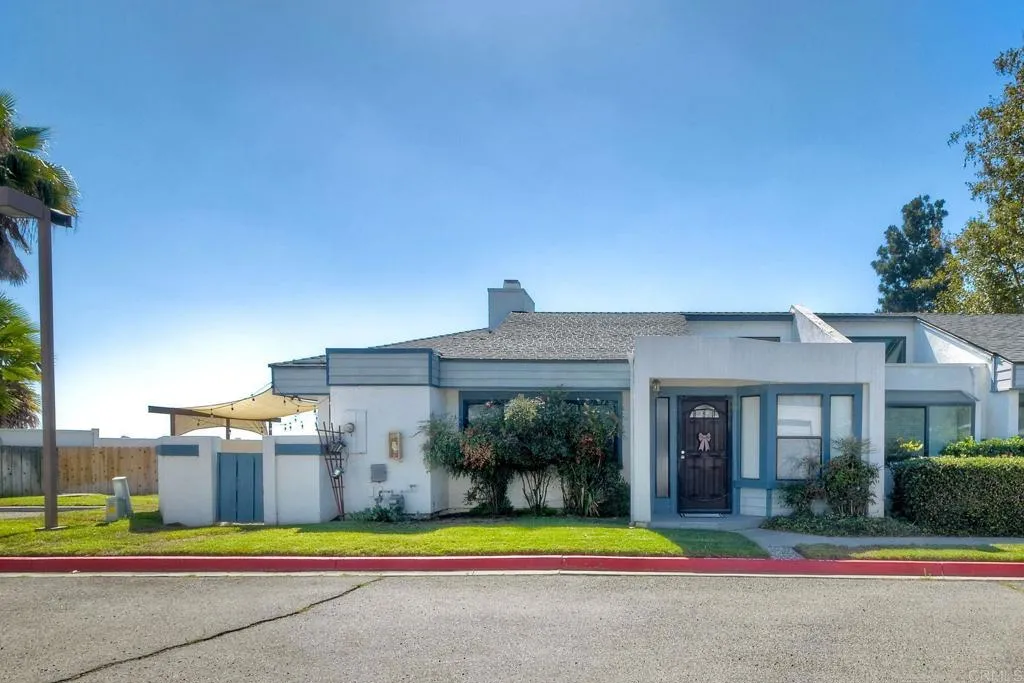 151 Bronze Way, Vista, CA 92083 - Main photo, Vista, CA