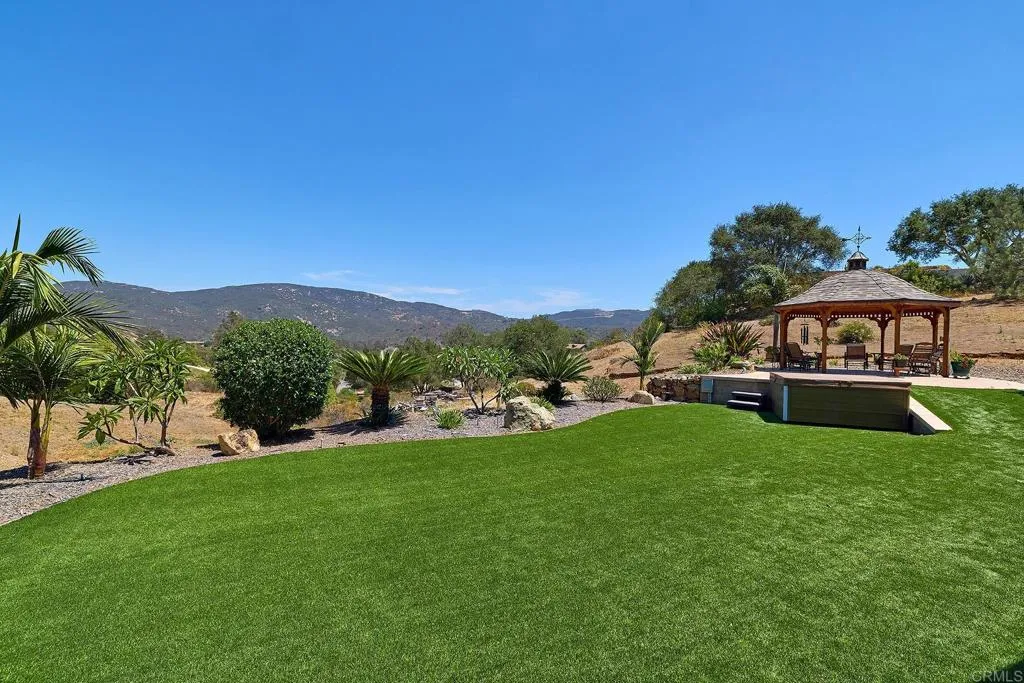 https://cdn.realtyfeed.com/cdn/127/306780199/32d28a6b246f44afaf094c36fdc7a509.webp