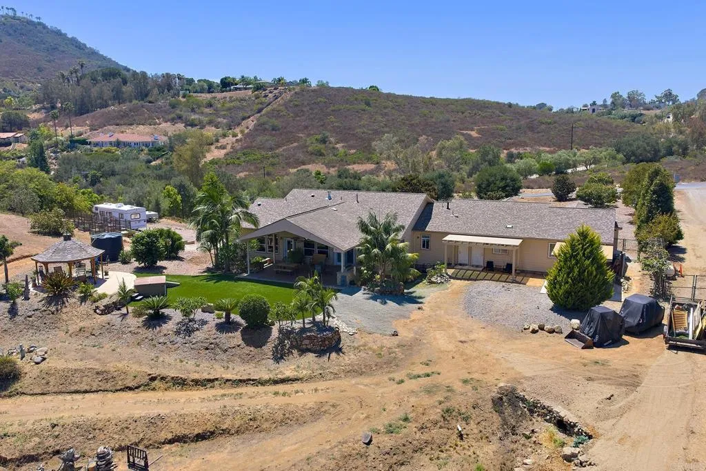https://cdn.realtyfeed.com/cdn/127/306780199/ba63d585447b9bb34d674704e19fed90.webp