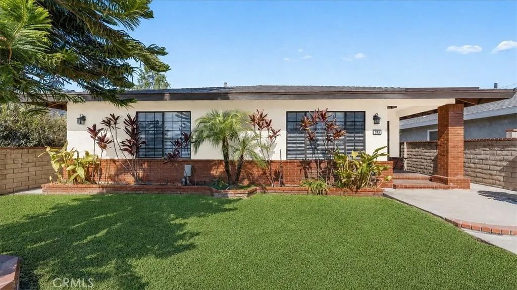 Azusa, CA 91702