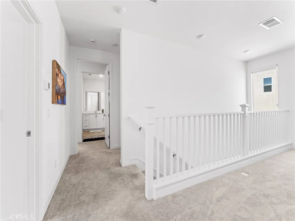 https://cdn.realtyfeed.com/cdn/127/306780229/230f2ac1876bc6b8143e45a6c53bebec.webp