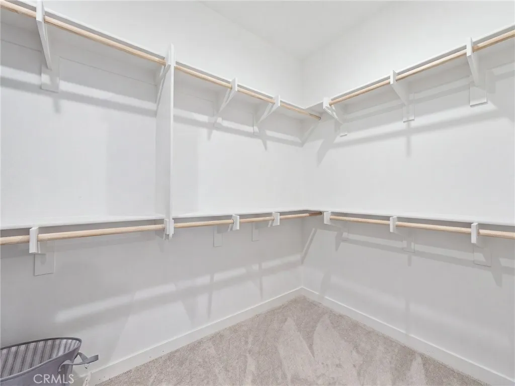 https://cdn.realtyfeed.com/cdn/127/306780229/317eb866cc04874bfc7debb6d5146b85.webp