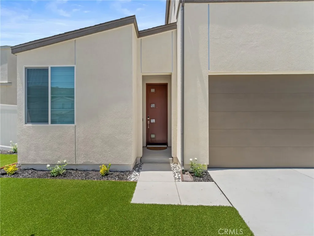 https://cdn.realtyfeed.com/cdn/127/306780229/484193bc3ba2251bc385d2fbfea949d6.webp