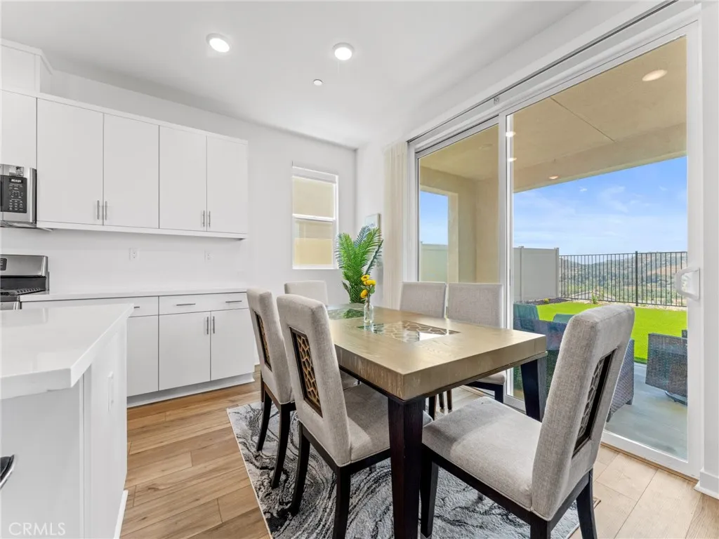 https://cdn.realtyfeed.com/cdn/127/306780229/4c602f725c4ca499b52b2a920e886423.webp