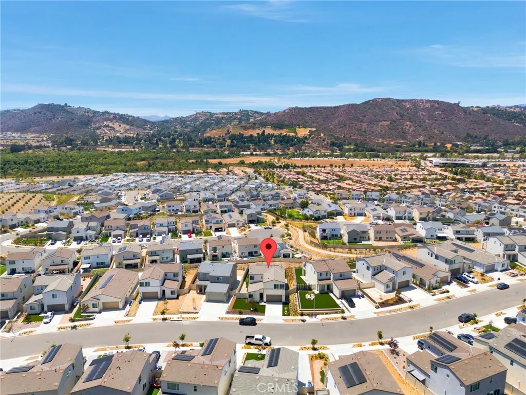 https://cdn.realtyfeed.com/cdn/127/306780229/547402c591f64c2f4502d933db185ea0.webp