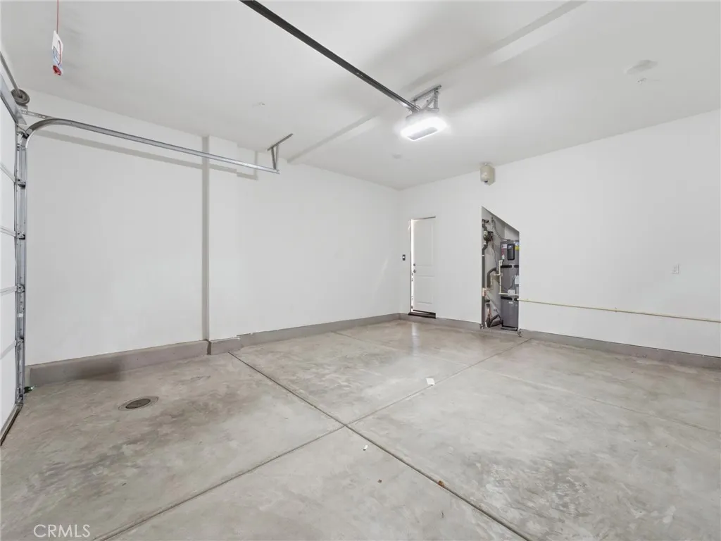 https://cdn.realtyfeed.com/cdn/127/306780229/83a2bb934bb7dda454783c0b9ed8532e.webp
