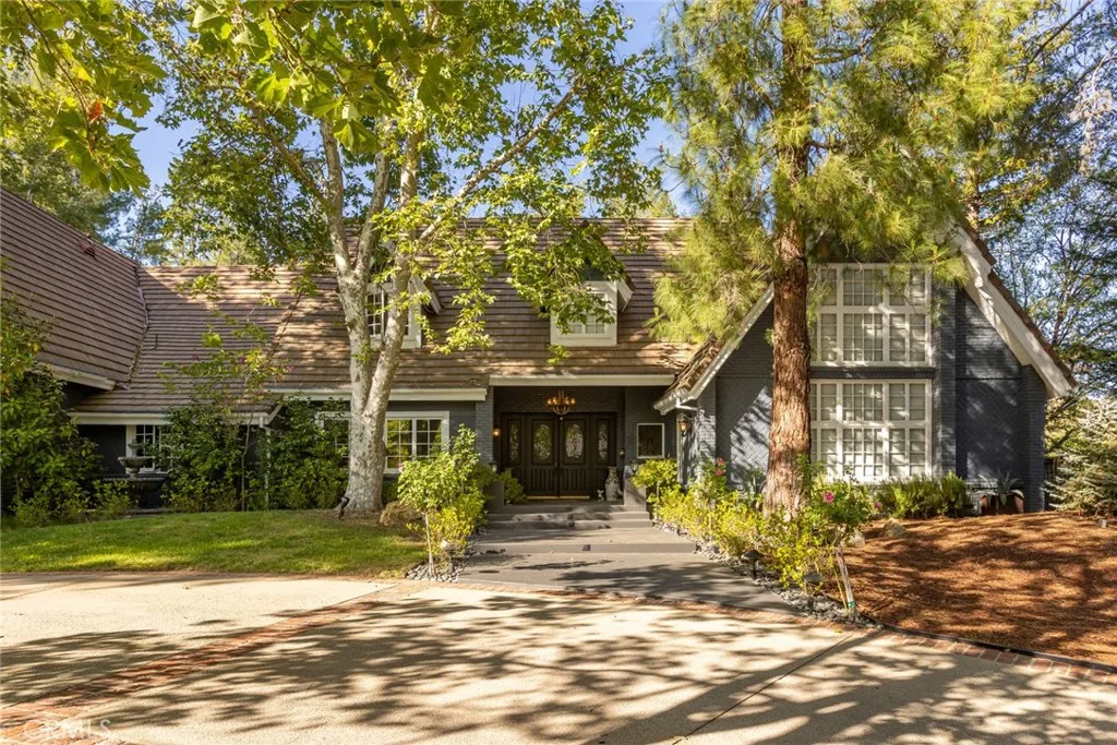 Agoura Hills, CA 91301