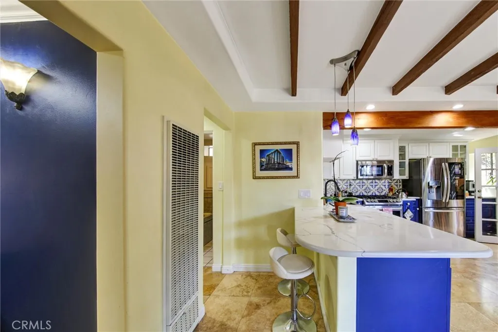 https://cdn.realtyfeed.com/cdn/127/306780265/f32686b37b3053d65b7aa2ee16c4a41d.webp