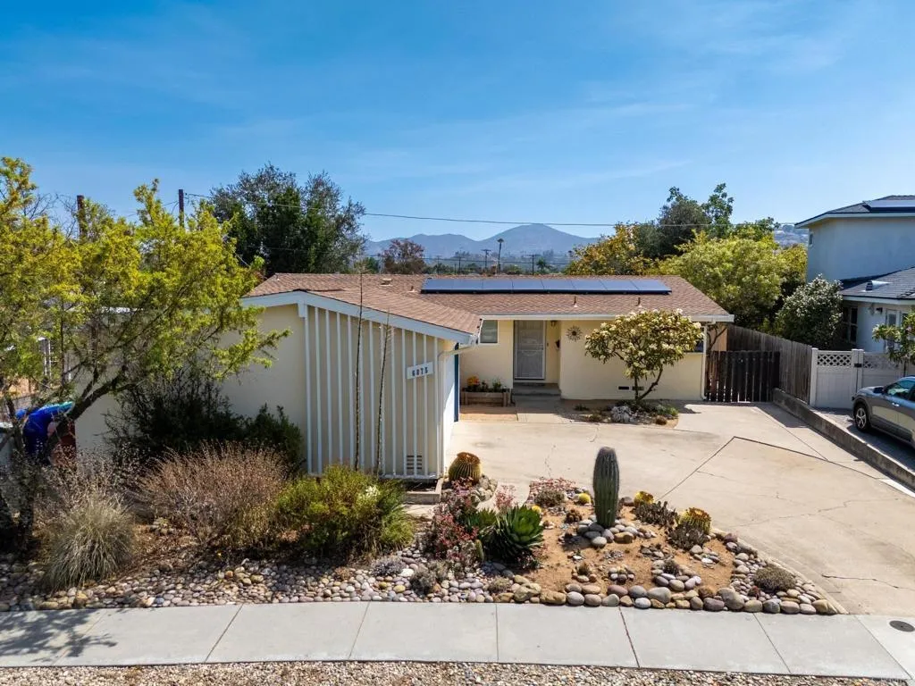 https://cdn.realtyfeed.com/cdn/127/306780294/017a82a74862665d25073b4c951975b9.webp