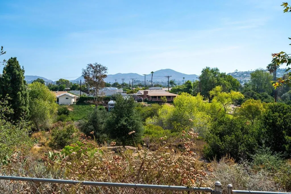 https://cdn.realtyfeed.com/cdn/127/306780294/1b43f86897e97ac961e74721f0d340a8.webp