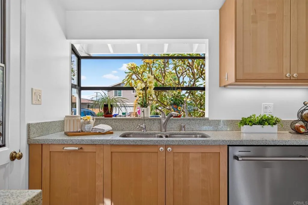 https://cdn.realtyfeed.com/cdn/127/306780294/2abddc32218a3431fab4e9e2075999f6.webp