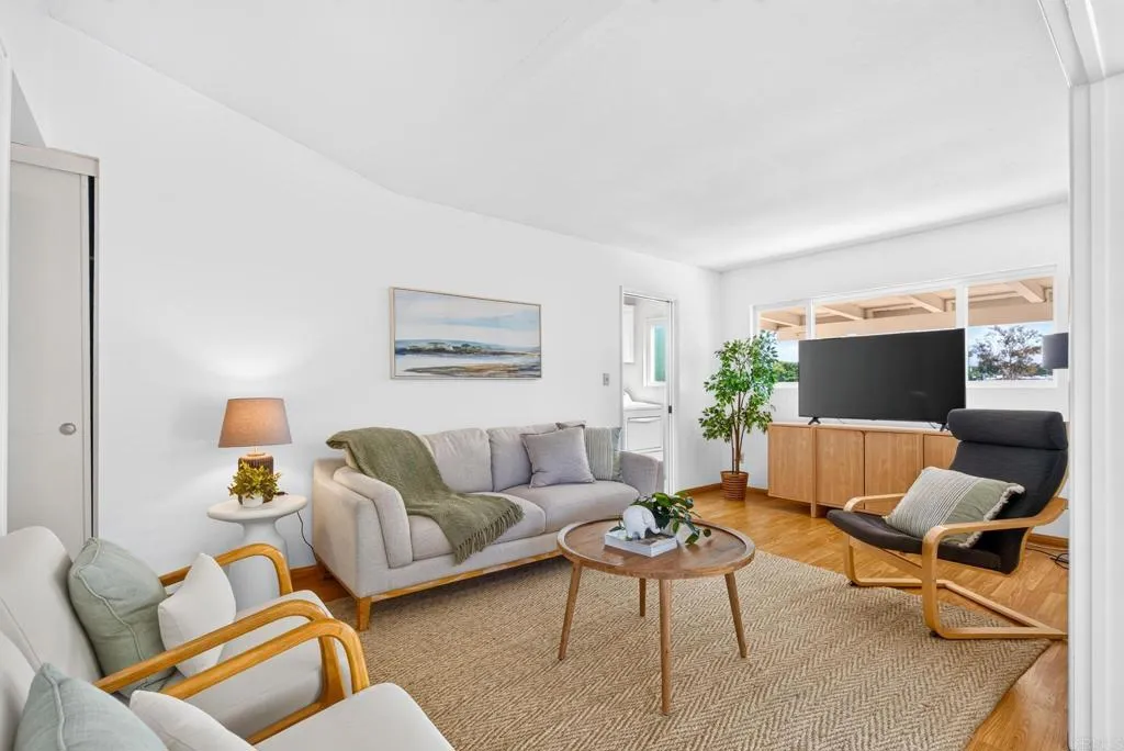 https://cdn.realtyfeed.com/cdn/127/306780294/79a50a4f8ce12c31d1f401a2ba787038.webp