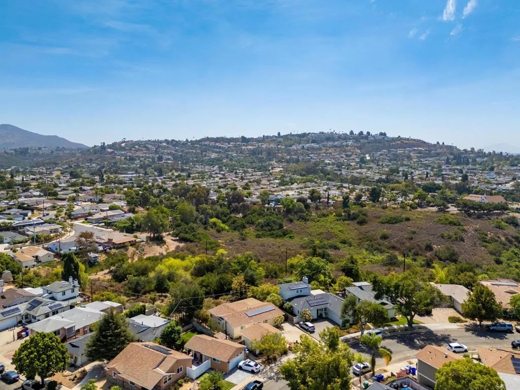 https://cdn.realtyfeed.com/cdn/127/306780294/79b013e2e7088b93fd7709c959275058.webp
