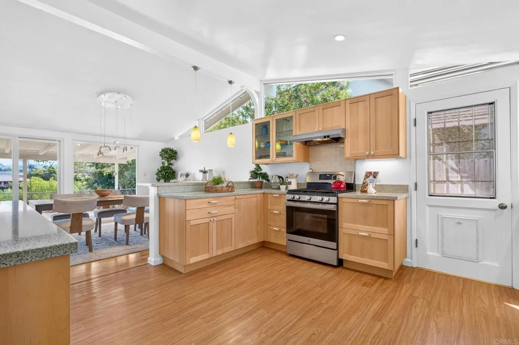 https://cdn.realtyfeed.com/cdn/127/306780294/c7f03da6375a0e8800409a788860b582.webp