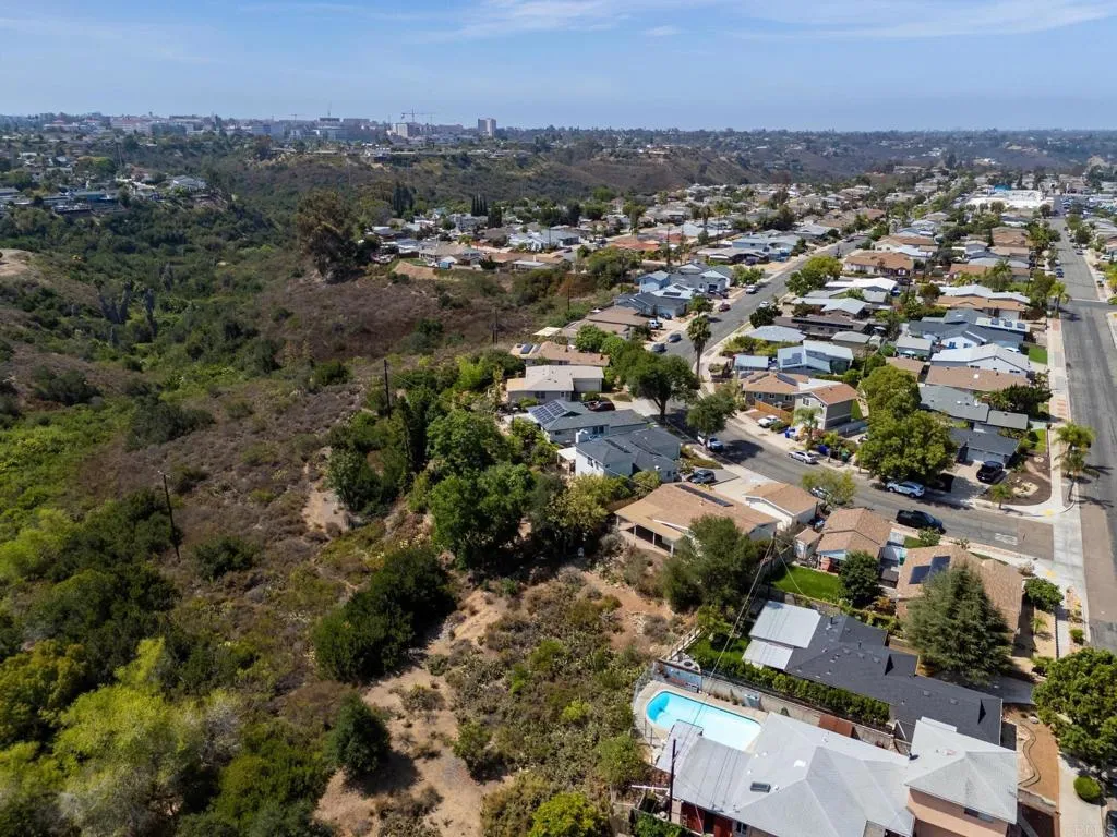 https://cdn.realtyfeed.com/cdn/127/306780294/d0c0cbd5ca50a33428ad416f8a70293d.webp
