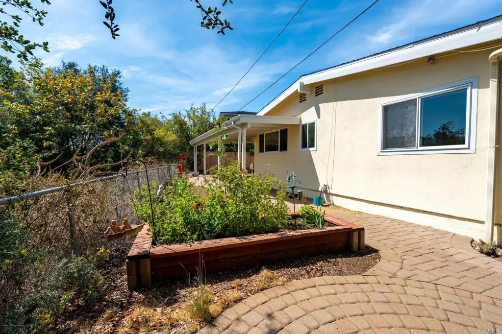 https://cdn.realtyfeed.com/cdn/127/306780294/d4c9ee419e17efa73c8595349331e1b7.webp