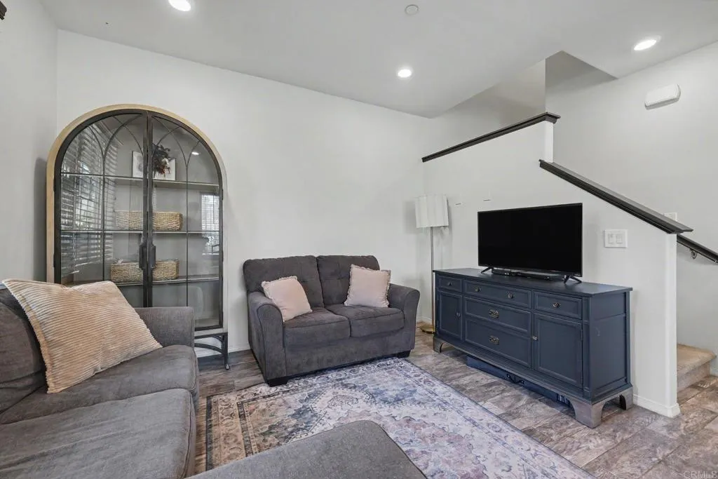 https://cdn.realtyfeed.com/cdn/127/306780316/70c2389d27d1d764e6a372da8743528a.webp