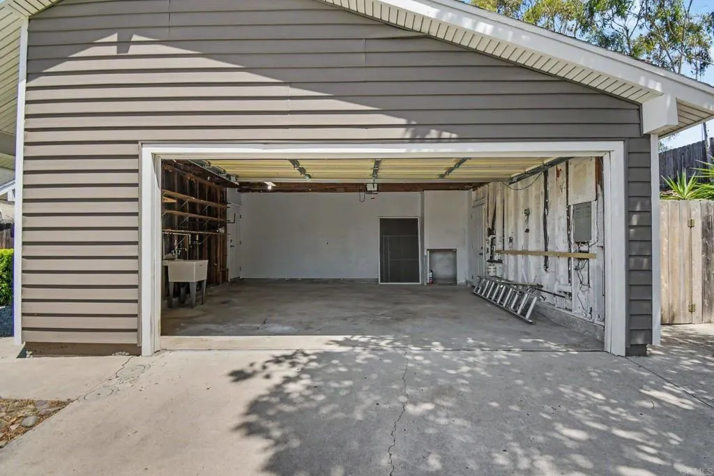 https://cdn.realtyfeed.com/cdn/127/306780329/30332c8b07dfbd8b93a17969ec175547.webp