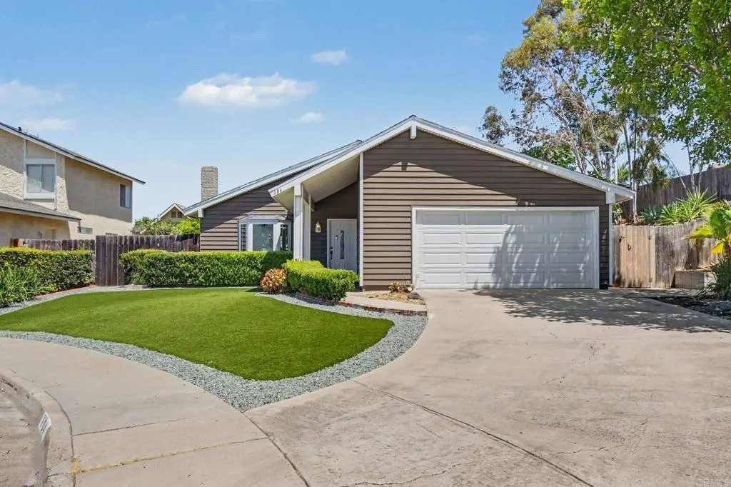 https://cdn.realtyfeed.com/cdn/127/306780329/86c16df8a34c43ce3fd7f147b7c1c830.webp