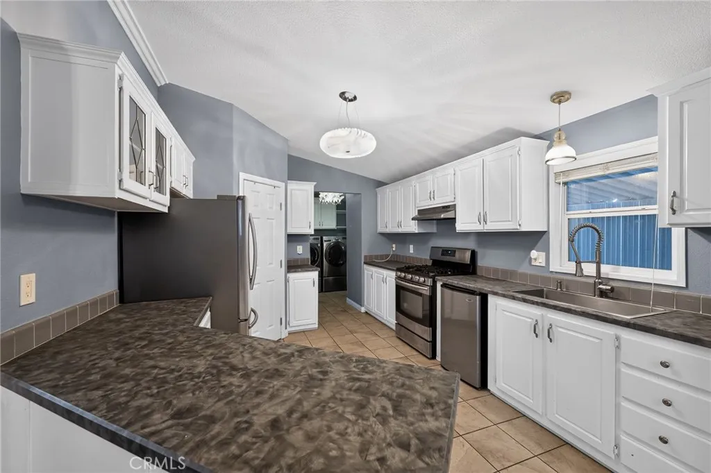 https://cdn.realtyfeed.com/cdn/127/306780351/1f654b999da17ca1e304eec6fc70b2e9.webp