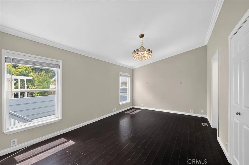 https://cdn.realtyfeed.com/cdn/127/306780351/50fd18fd821d553dfc2196519789744e.webp