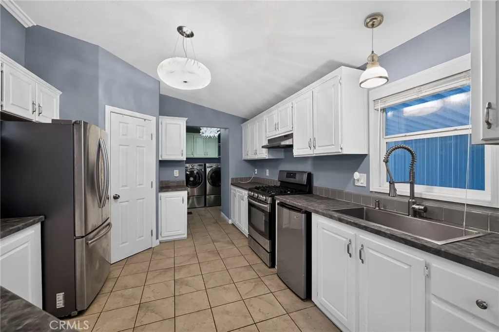 https://cdn.realtyfeed.com/cdn/127/306780351/516ca824252daa976873dcbda8a828a3.webp