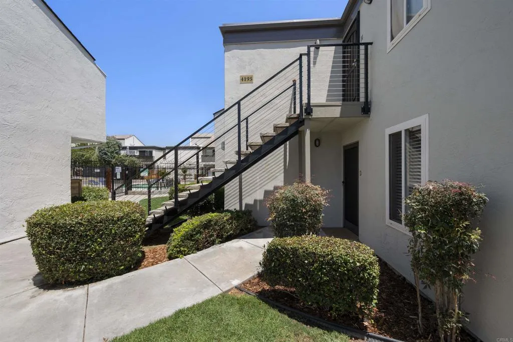 https://cdn.realtyfeed.com/cdn/127/306780357/9f7c36c937da68ff298723cd7cd23084.webp