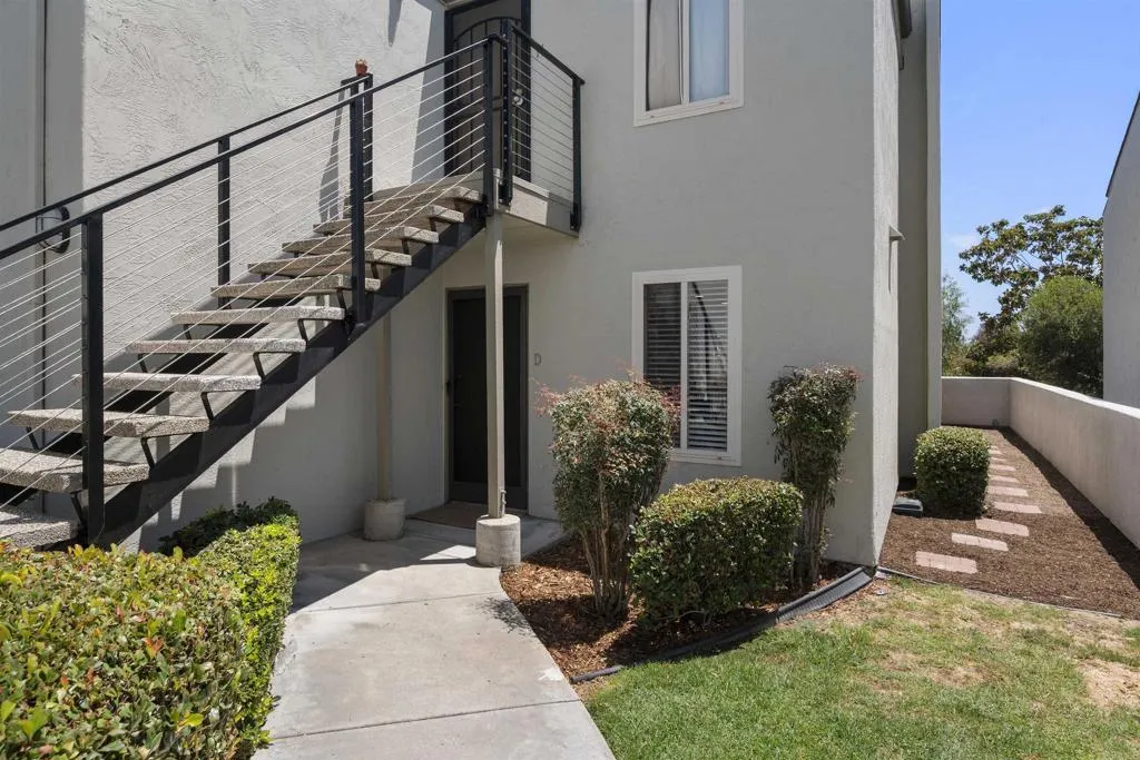 https://cdn.realtyfeed.com/cdn/127/306780357/c74516bb6a7255dec011286b32a3c206.webp