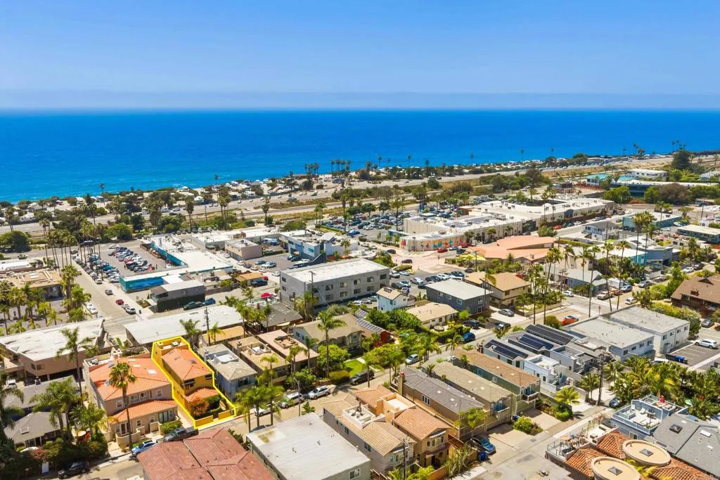 https://cdn.realtyfeed.com/cdn/127/306780388/376a3a3dd3881ed4ce3998ba3011175a.webp