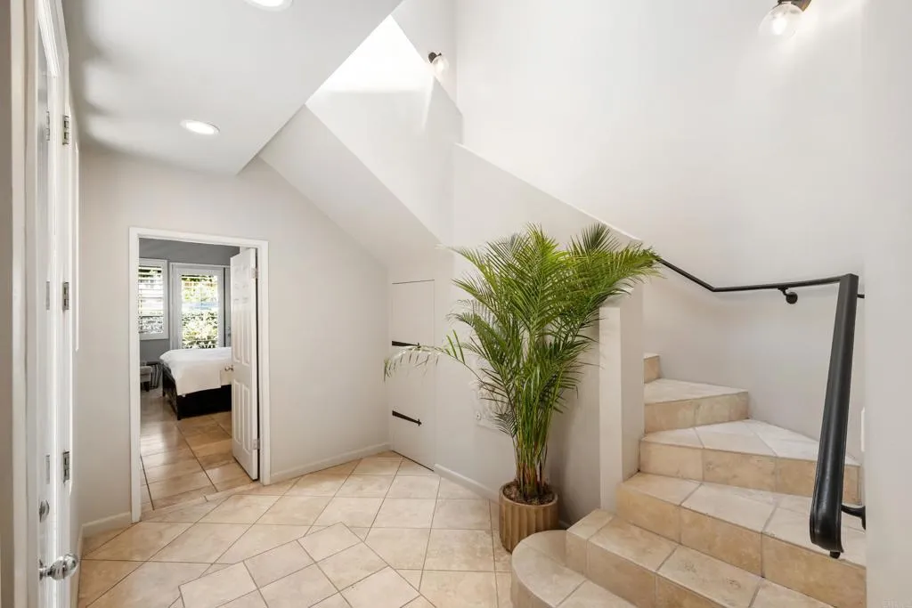 https://cdn.realtyfeed.com/cdn/127/306780388/9b205885a4dc4edd48d61d47e27b7fa9.webp