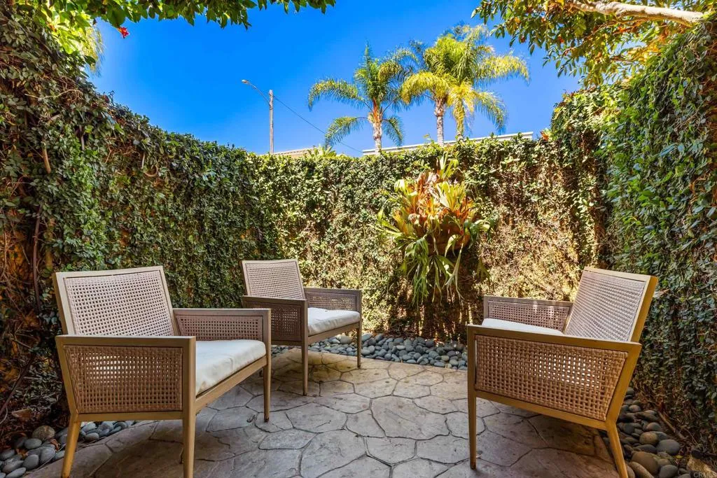 https://cdn.realtyfeed.com/cdn/127/306780388/ab19de0f4393b721c37014cf55c21401.webp