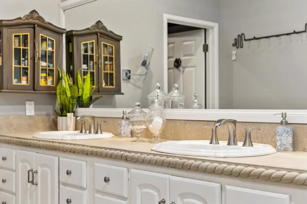 https://cdn.realtyfeed.com/cdn/127/306780388/dfe812f51dfde38e28b67a3448860ec7.webp