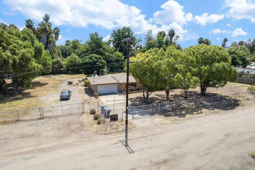 https://cdn.realtyfeed.com/cdn/127/306780399/d11211006cd291b33403383c096da4d7.webp