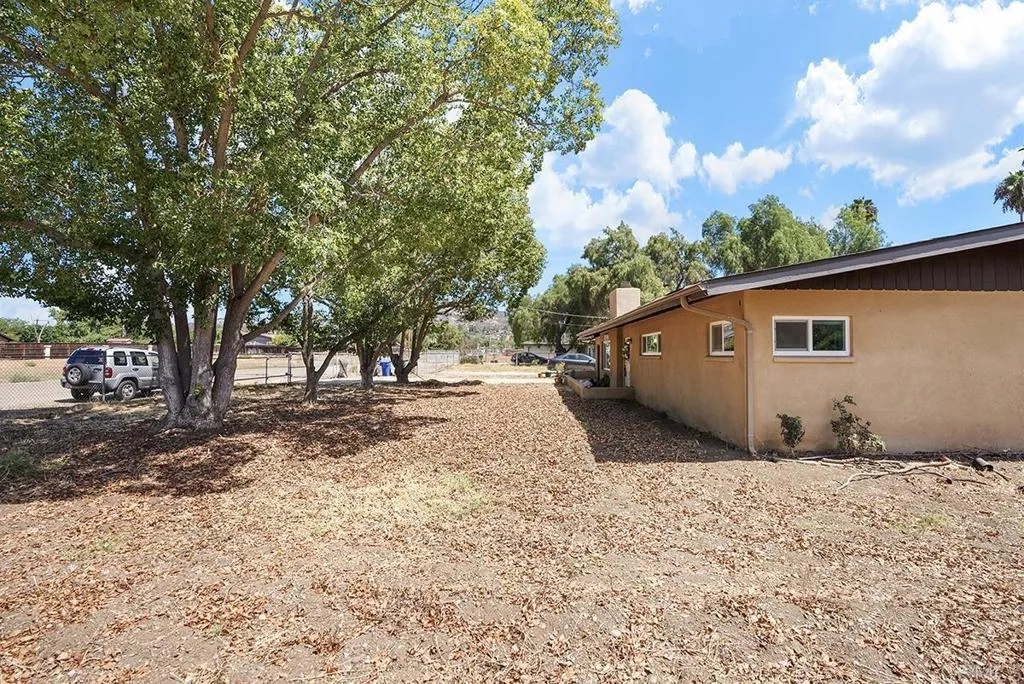 https://cdn.realtyfeed.com/cdn/127/306780399/e4a35bcffc4a5506f26f7d1b0a83195f.webp