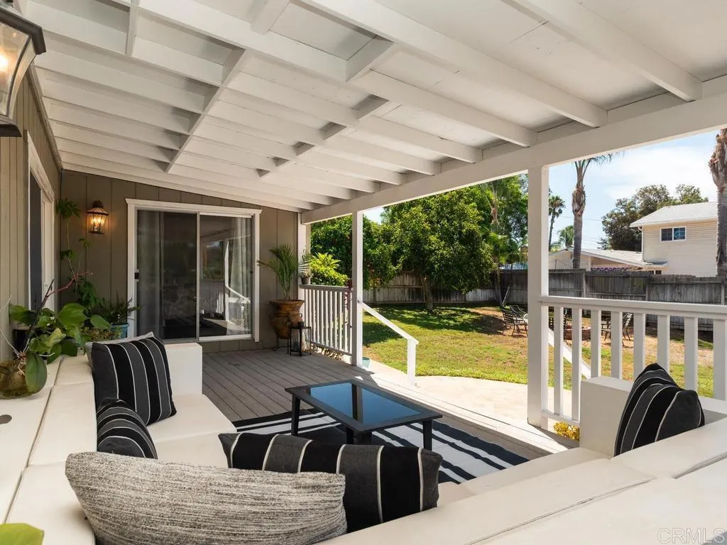 https://cdn.realtyfeed.com/cdn/127/306780438/940de3df44ac44faaeae8343965818b8.webp
