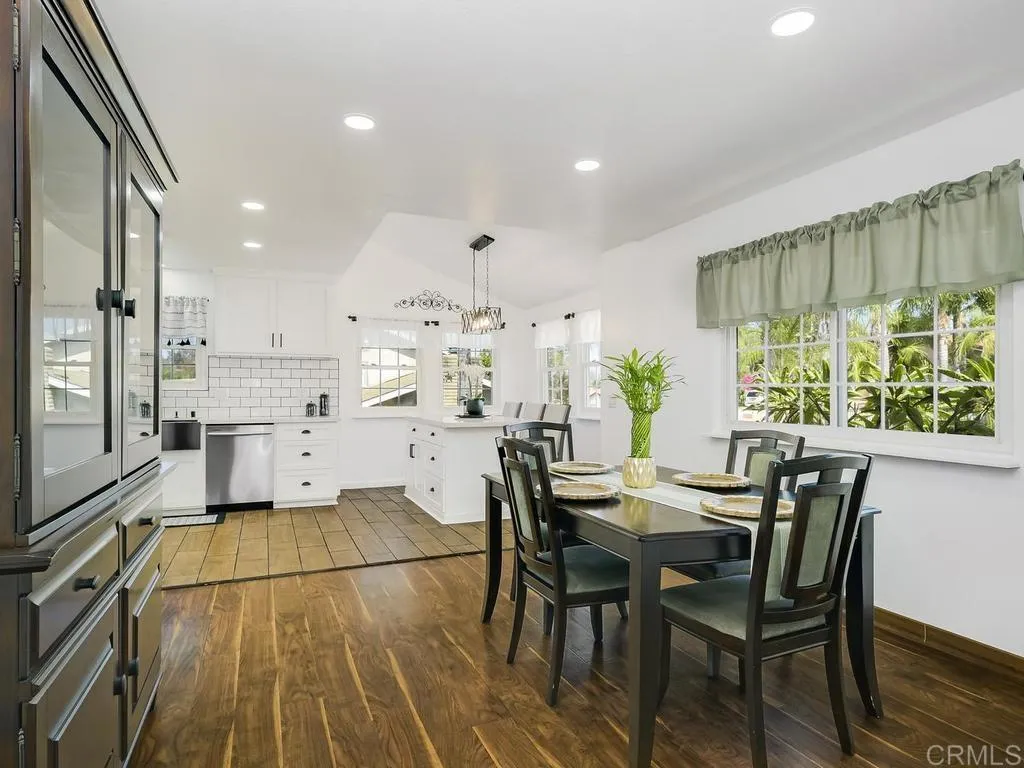 https://cdn.realtyfeed.com/cdn/127/306780438/db4cac08229289d05d809f96241781f2.webp